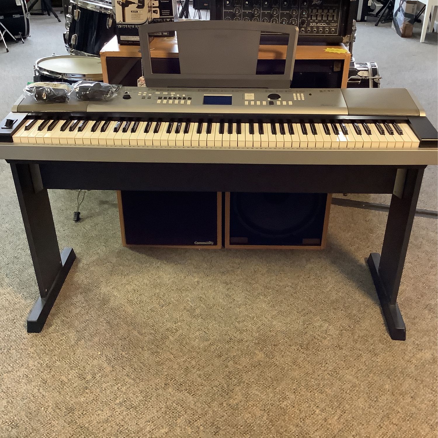 Yamaha Portable Grand DGX-530 Digital Piano