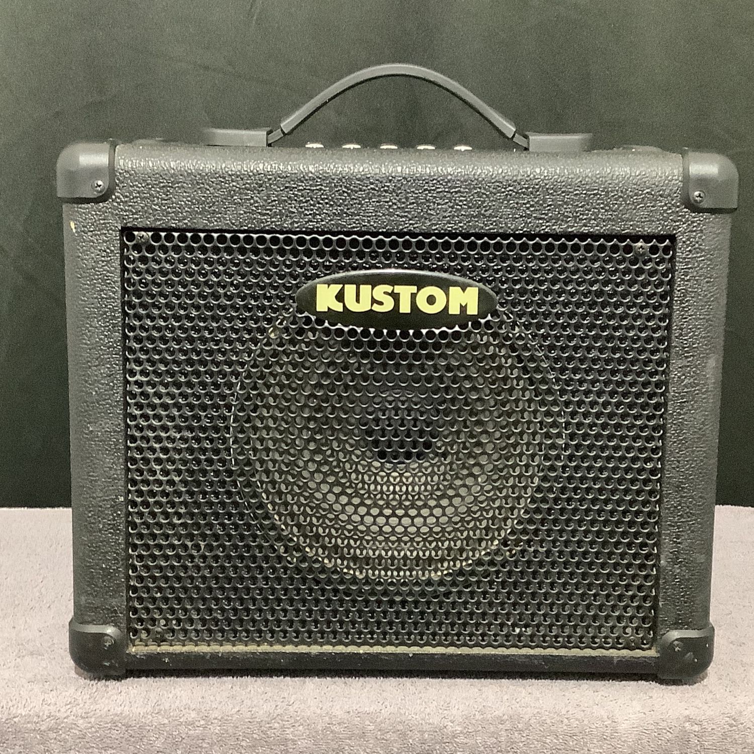 Kustom KBA16 Bass Amp