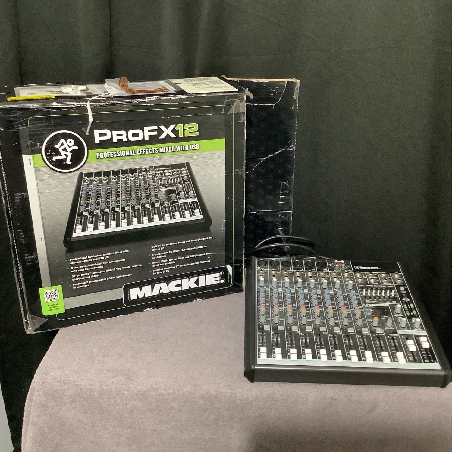 Mackie ProFX12 12-Channel Mixer