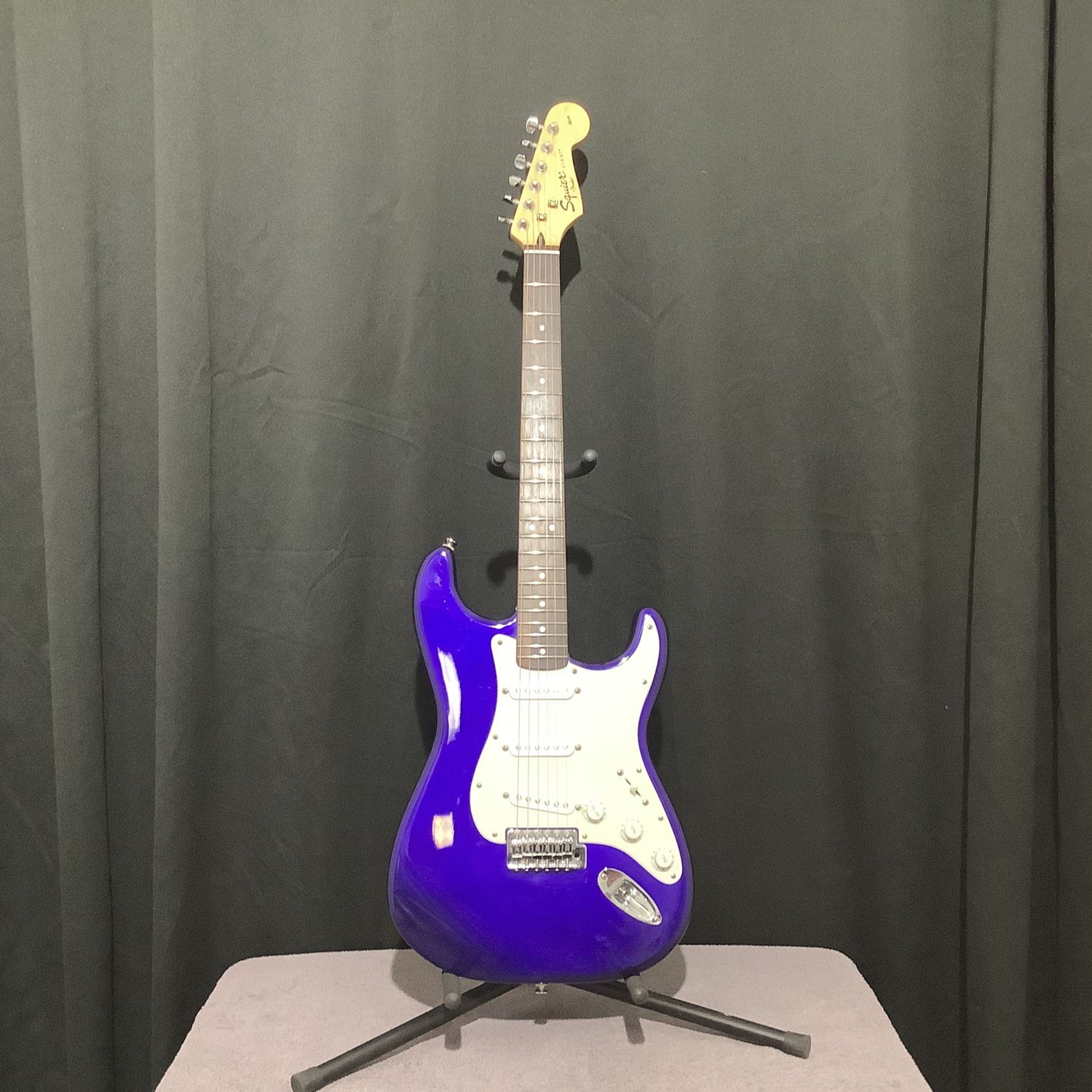 Fender Squier Affinity Strat Electric Guitar