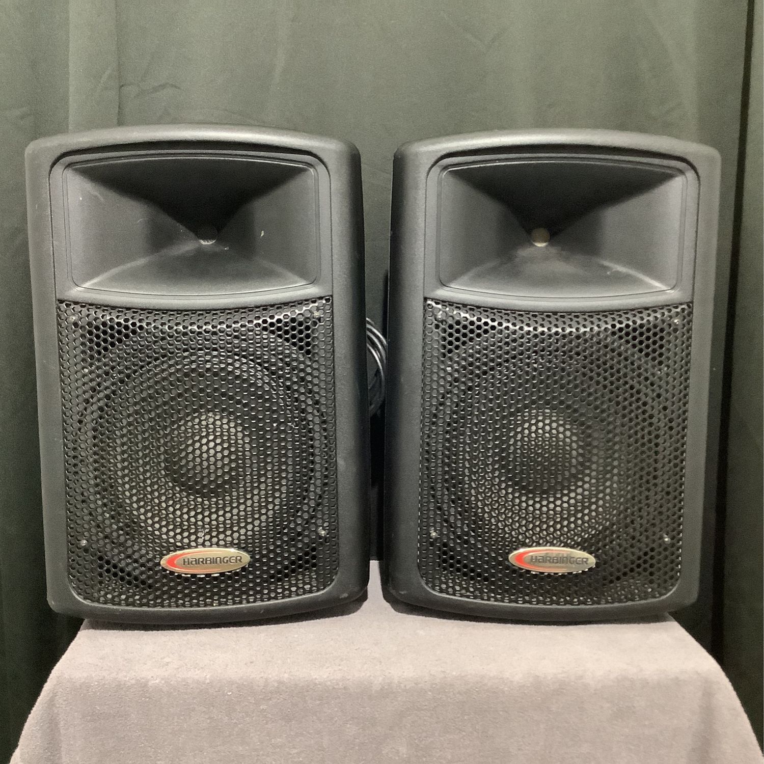 Harbinger APS12 Powered Speakers (Pair)