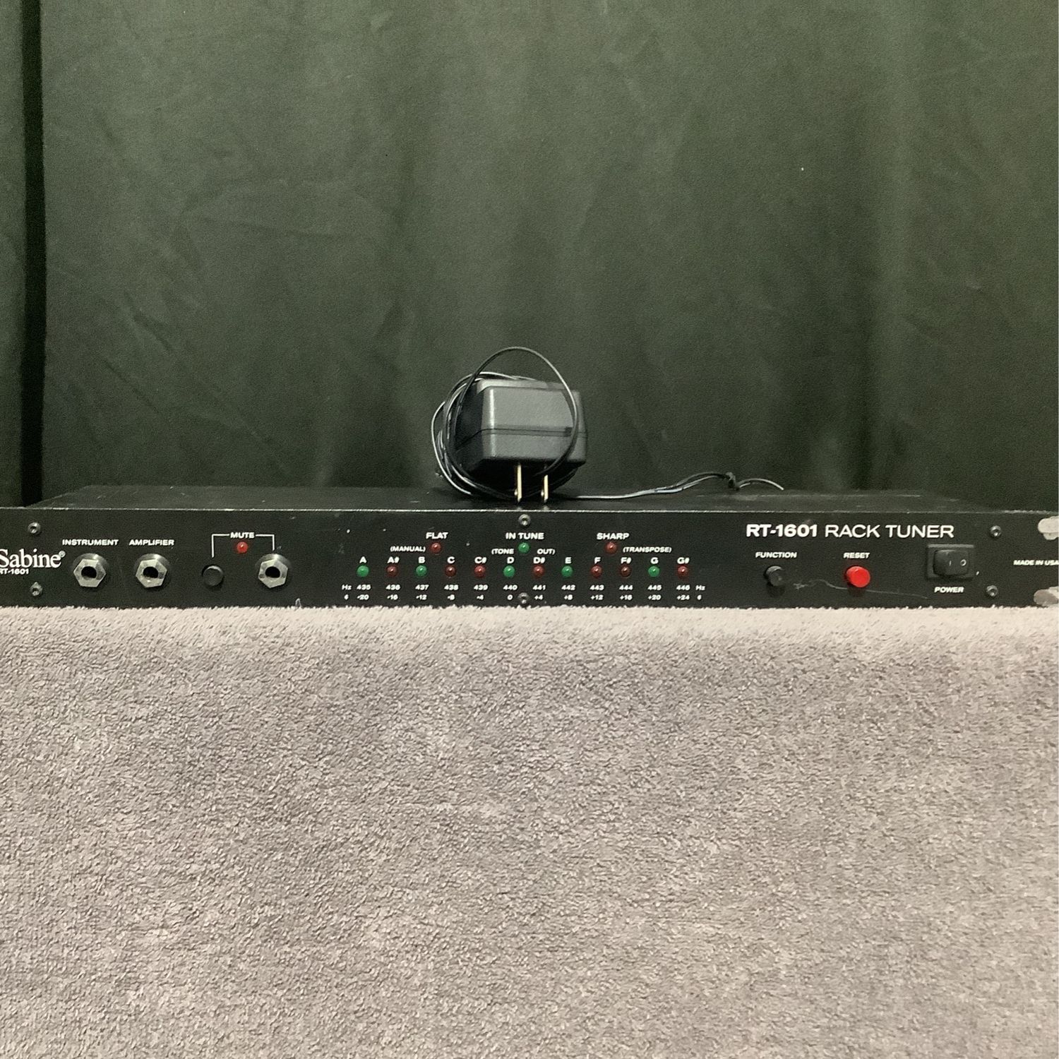 Sabine RT-1601 Rack Tuner