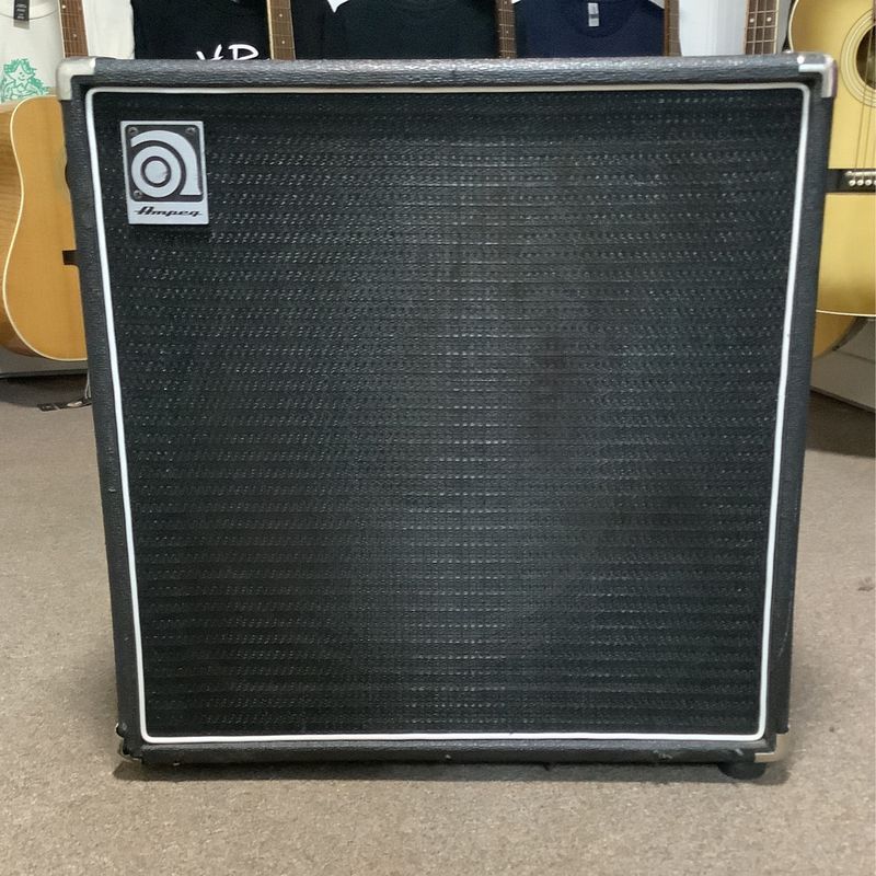 Ampeg BA115 Bass Amp