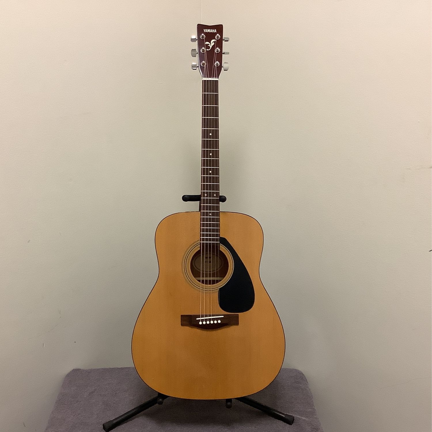 Yamaha F310 Acoustic Guitar