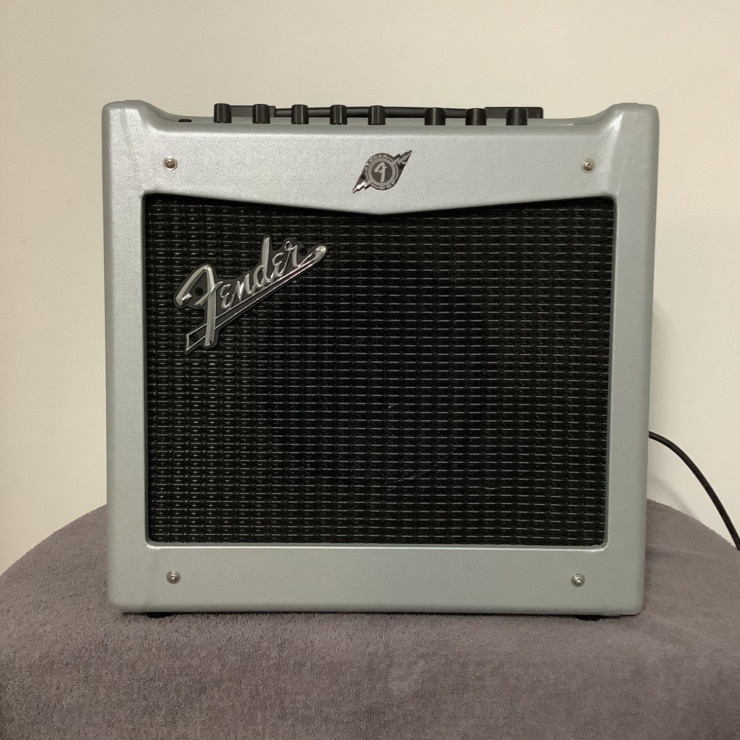 Fender Mustang I Guitar Amp