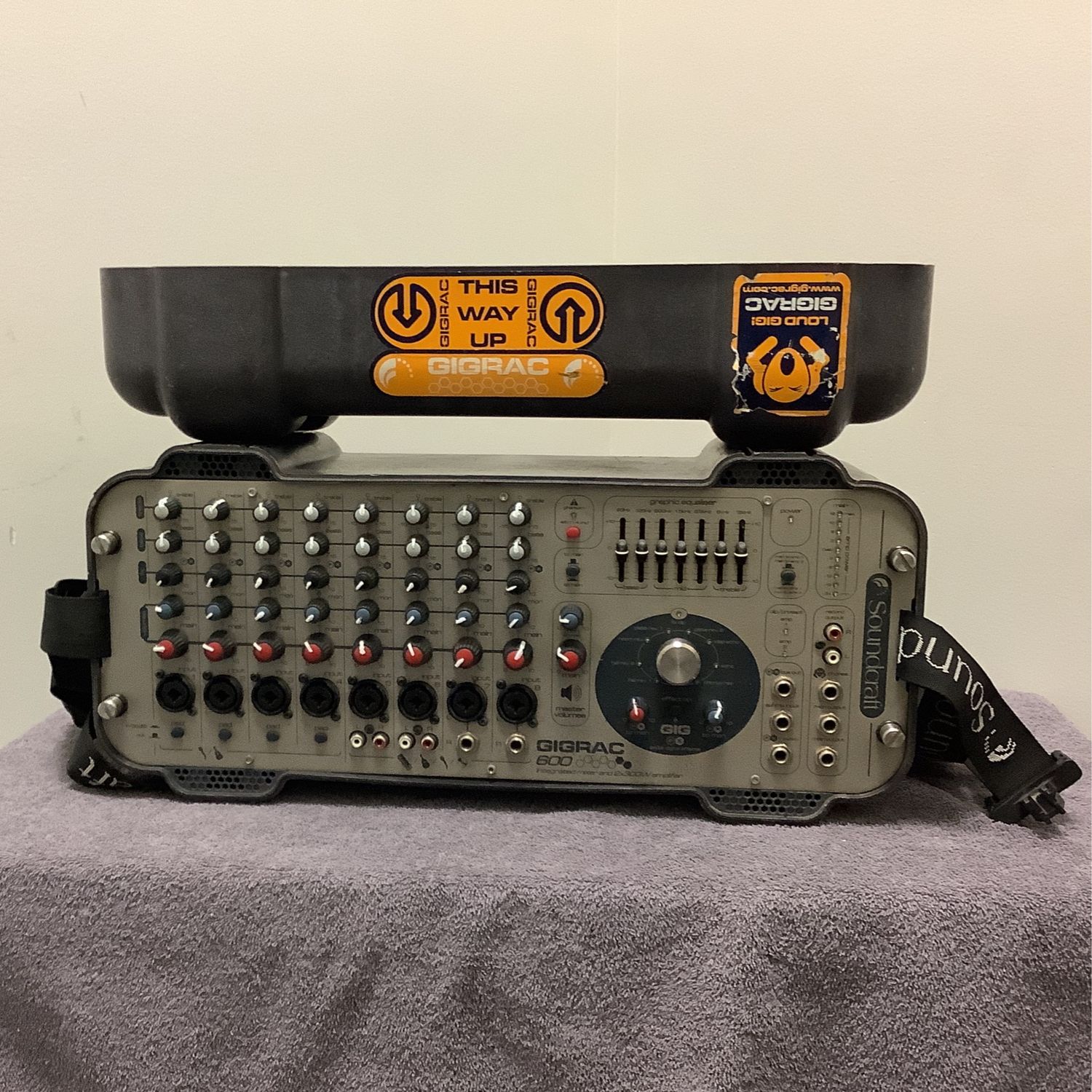 Soundcraft Gigrac 600 Powered Mixer