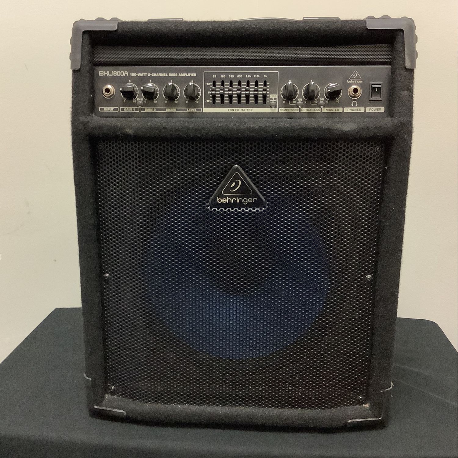 Behringer BXL1800A Bass Amp