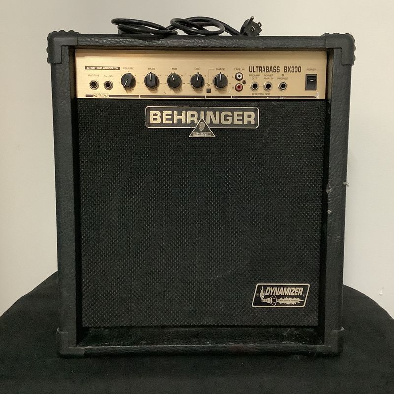 Behringer Ultrabass BX300 Bass Amp