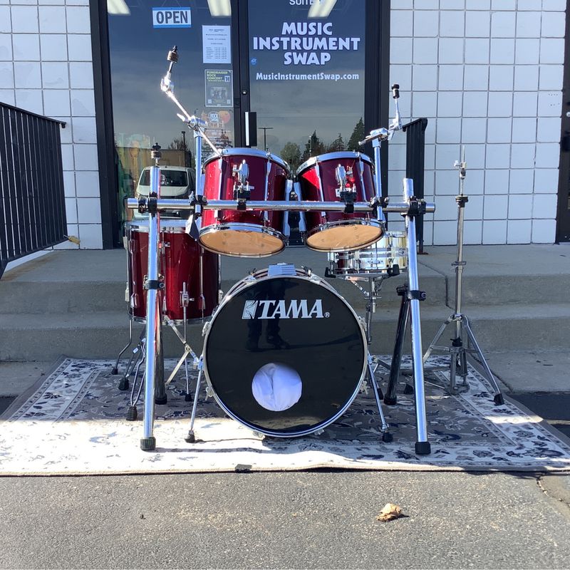 Tama Rockstar DS 12",13",16", 22", 14" x 6 1/2" Snare w/Hardware Drum Set