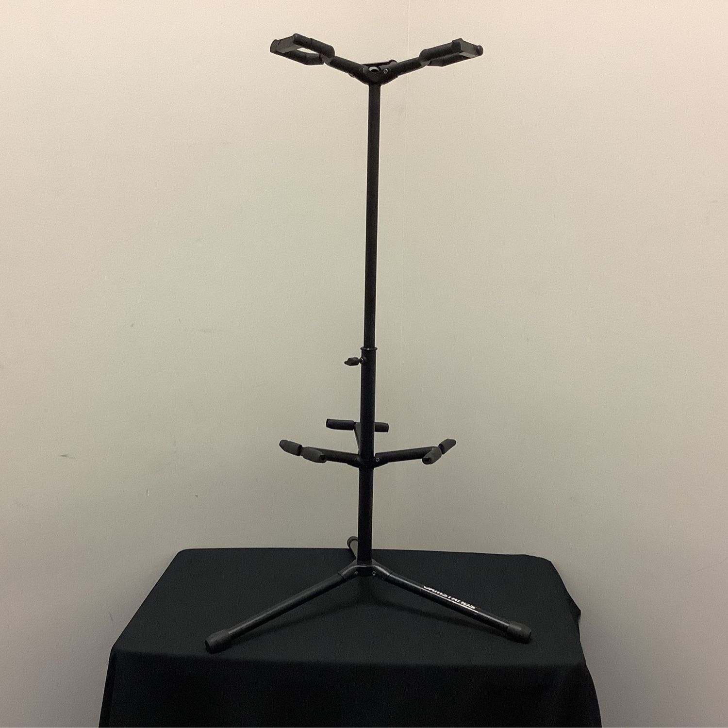 Jamstands Hanging Style Stand