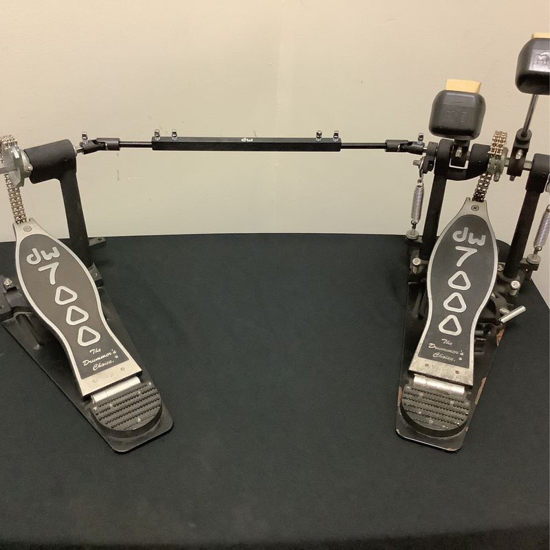 DW 7000 Double Pedals