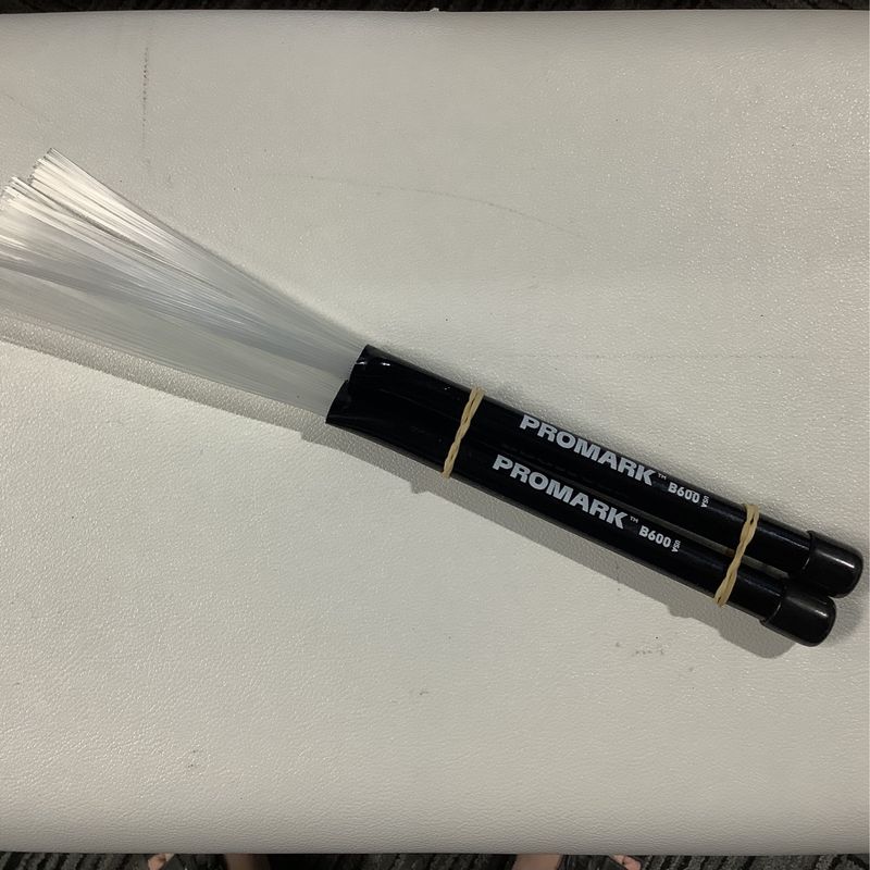 Promark B600 Retractable Nylon Brushes (Pair)