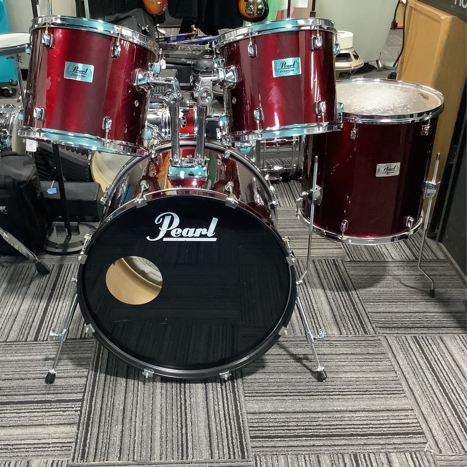 Pearl Forum 12/13/16/22 Drum Set