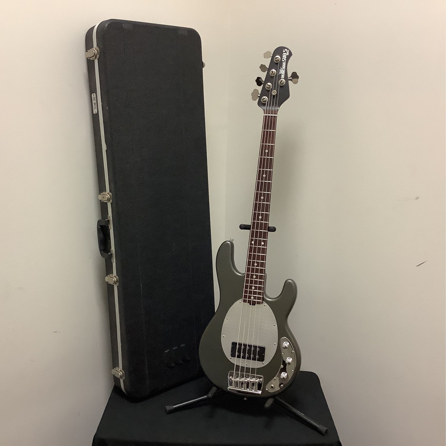 Music Man Sub 5 Bass Guitar w/Case Music Man Sub 5 Bass Guitar w/Case