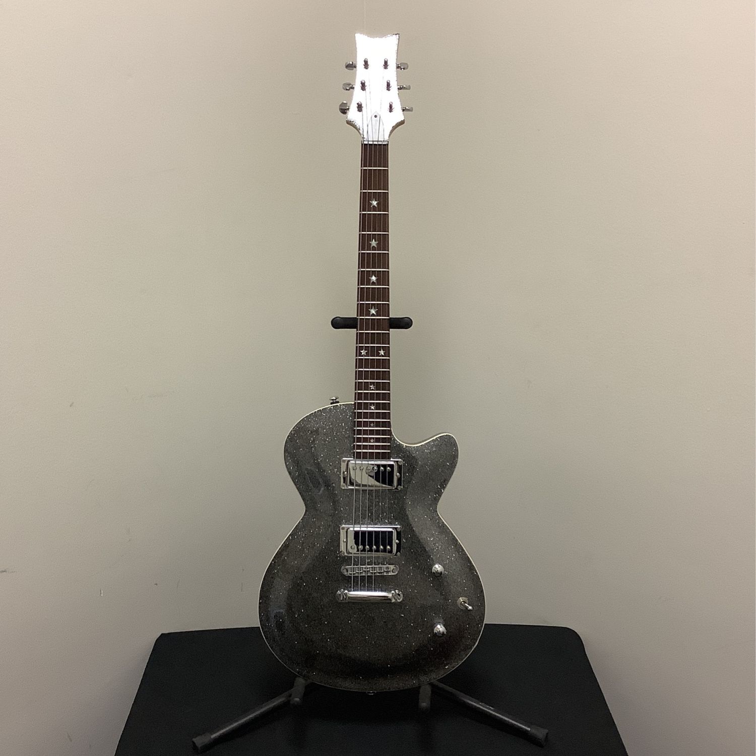 Daisy Rock Rock Candy Classic Platinum Sparkle Electric Guitar