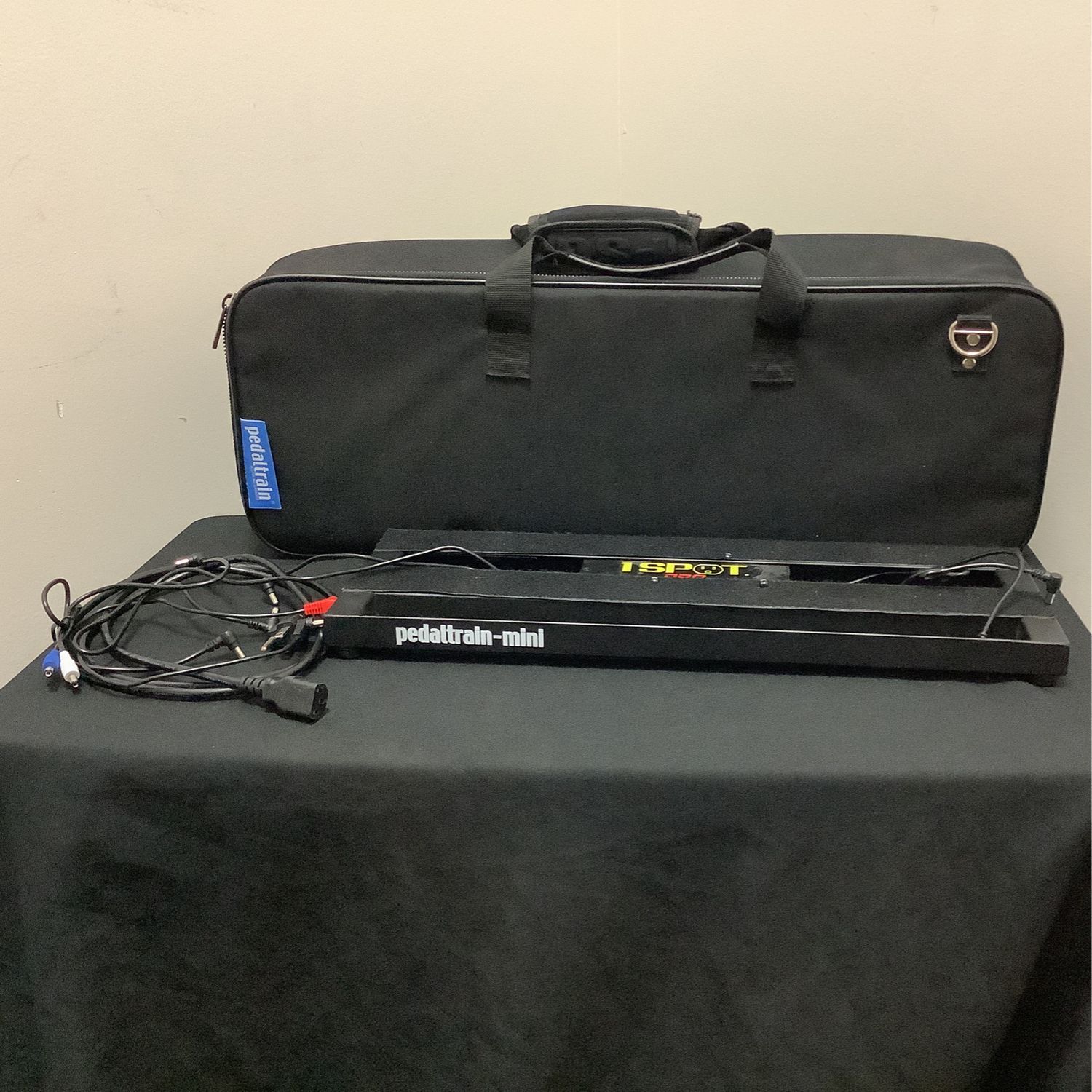 Pedaltrain Pedal Bag w/Truetone 1 Spot Pro Power Supply & Mini Pedalboard