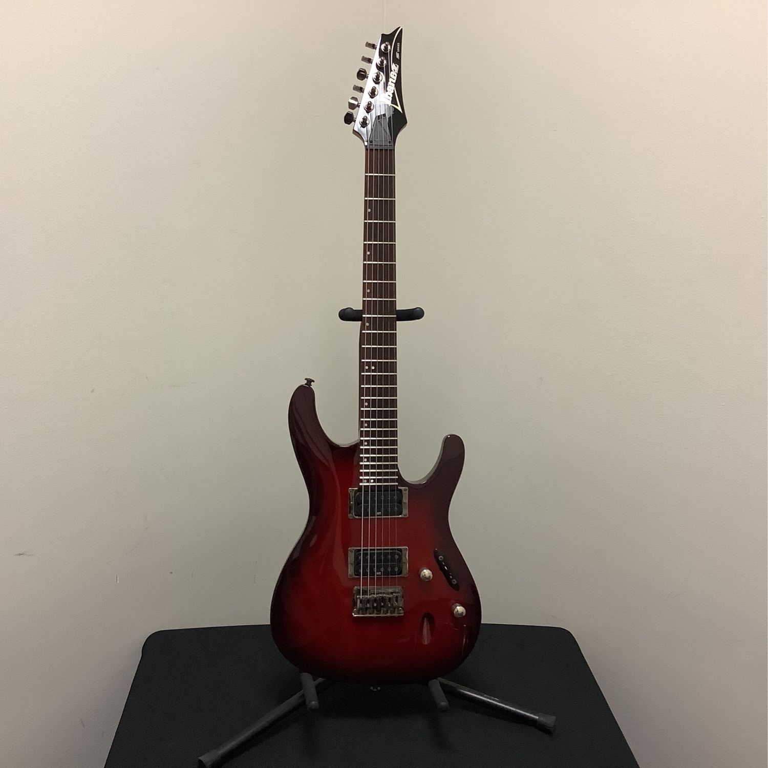 Ibanez S521 Series Electric Guitar Ibanez S521 Series Electric Guitar