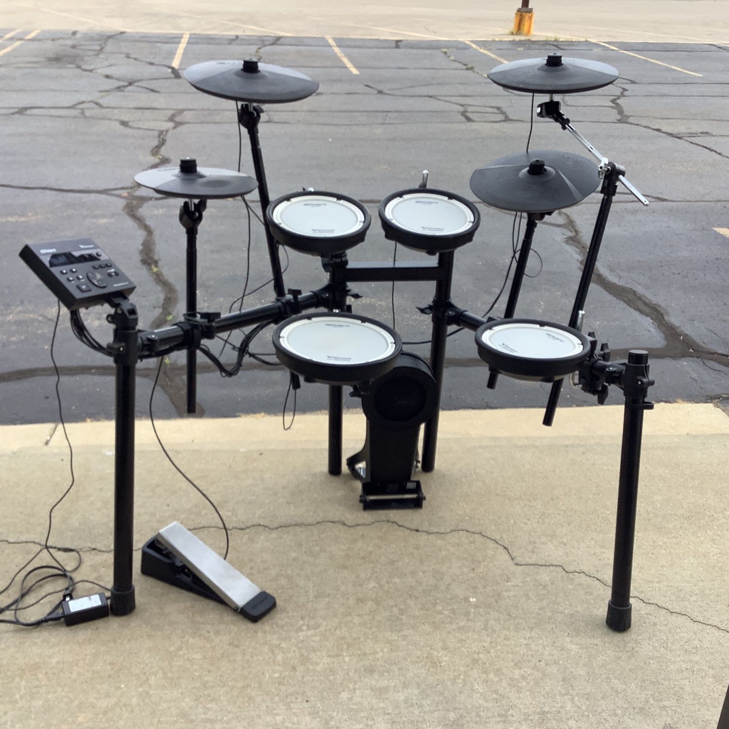 Roland TD-07KV V-Drums Electric Drum Set w/Additional Cymbal & Boom Stand
