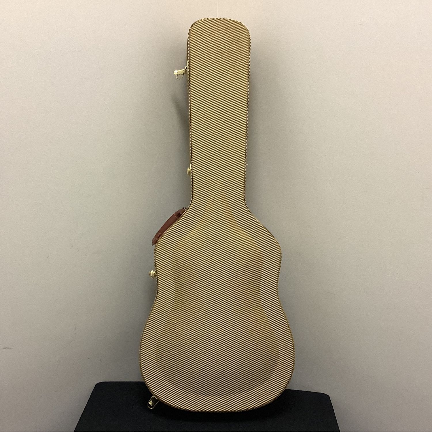 Musician's Gear Deluxe Dreadnought Case Tweed