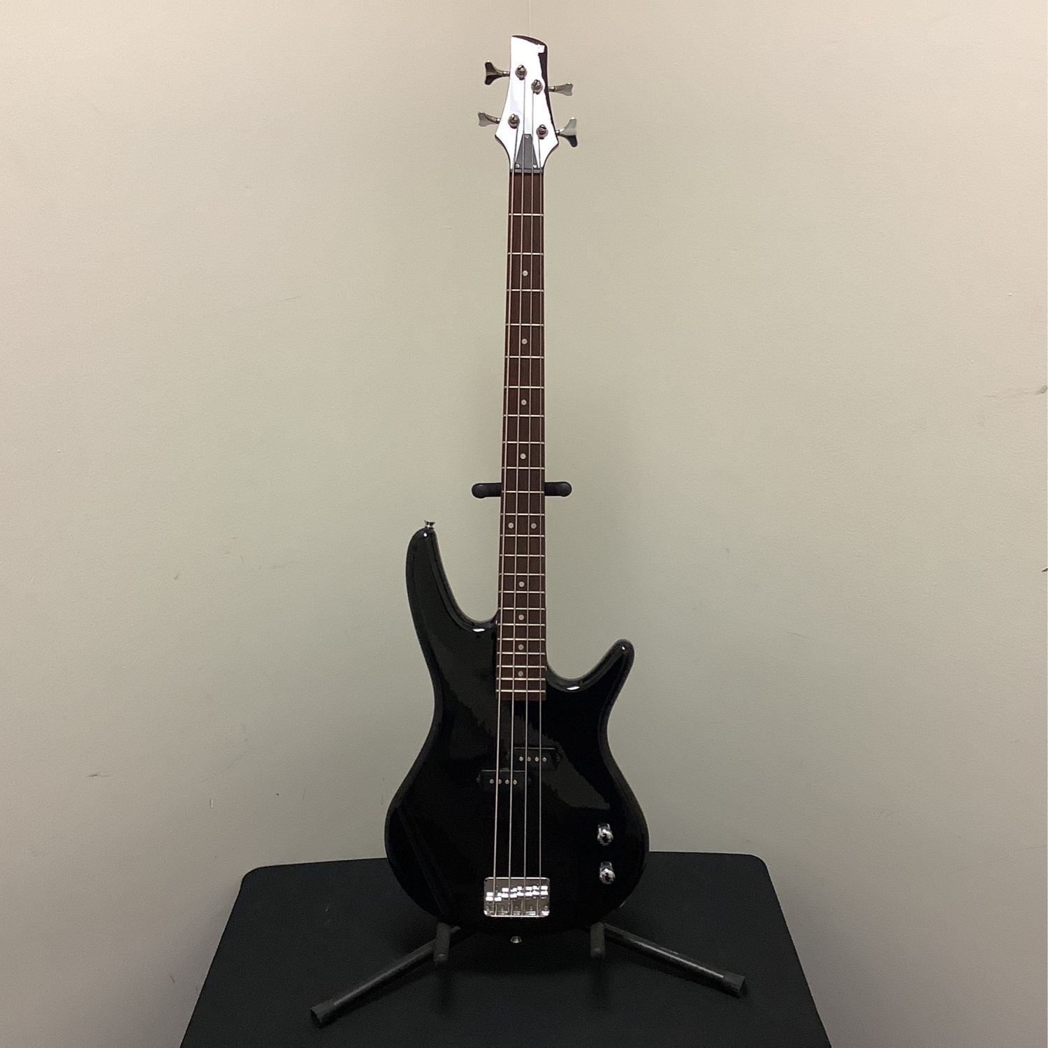Ibanez Soundgear Gio 4-String Bass Guitar