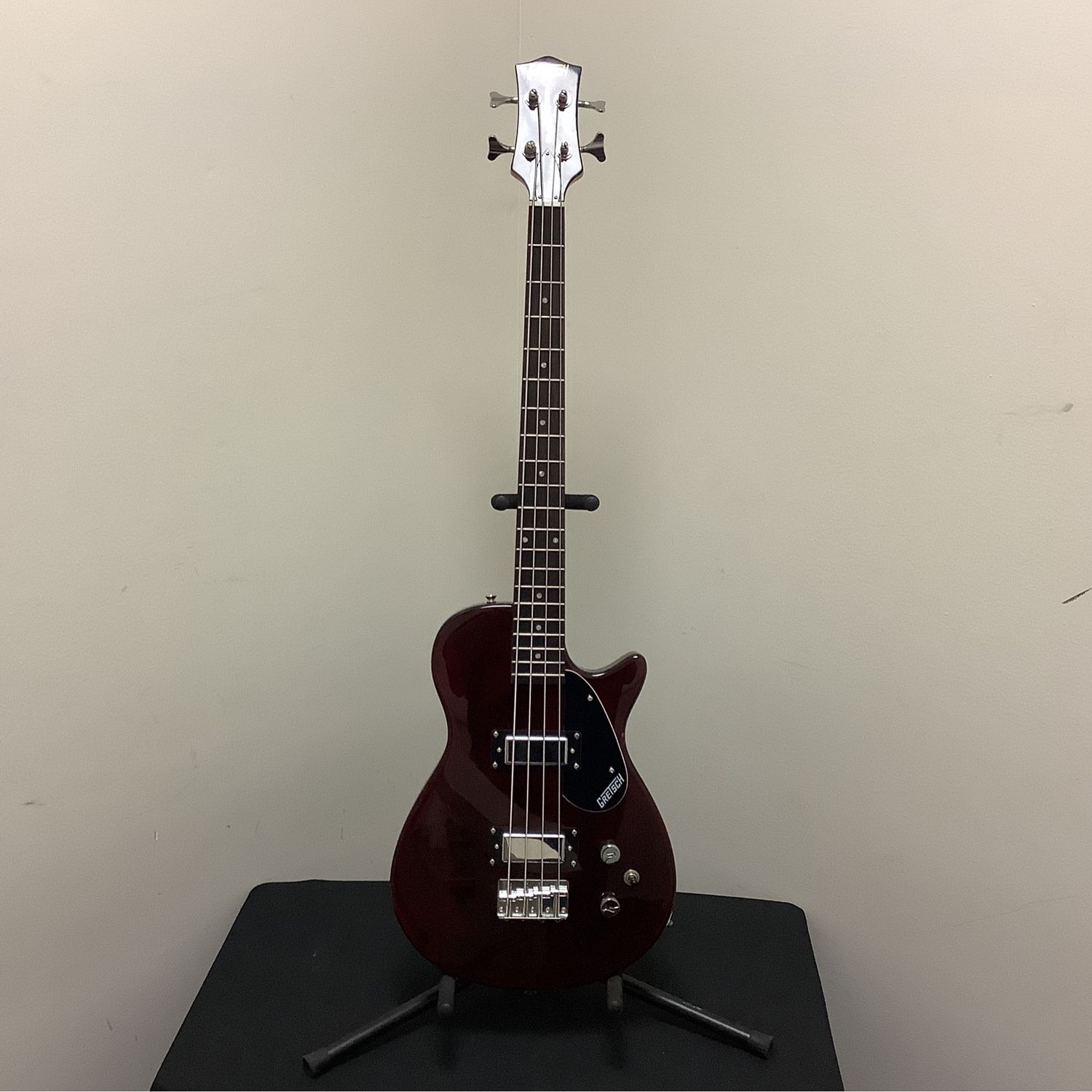 Gretsch G2220 Electromatic Junior Jet Bass II Short-Scale Bass Guitar Walnut Stain