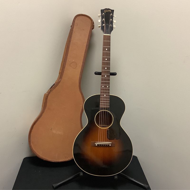1952 Gibson LG-2 3/4 Acoustic Guitar w/Gibson Chipboard Case