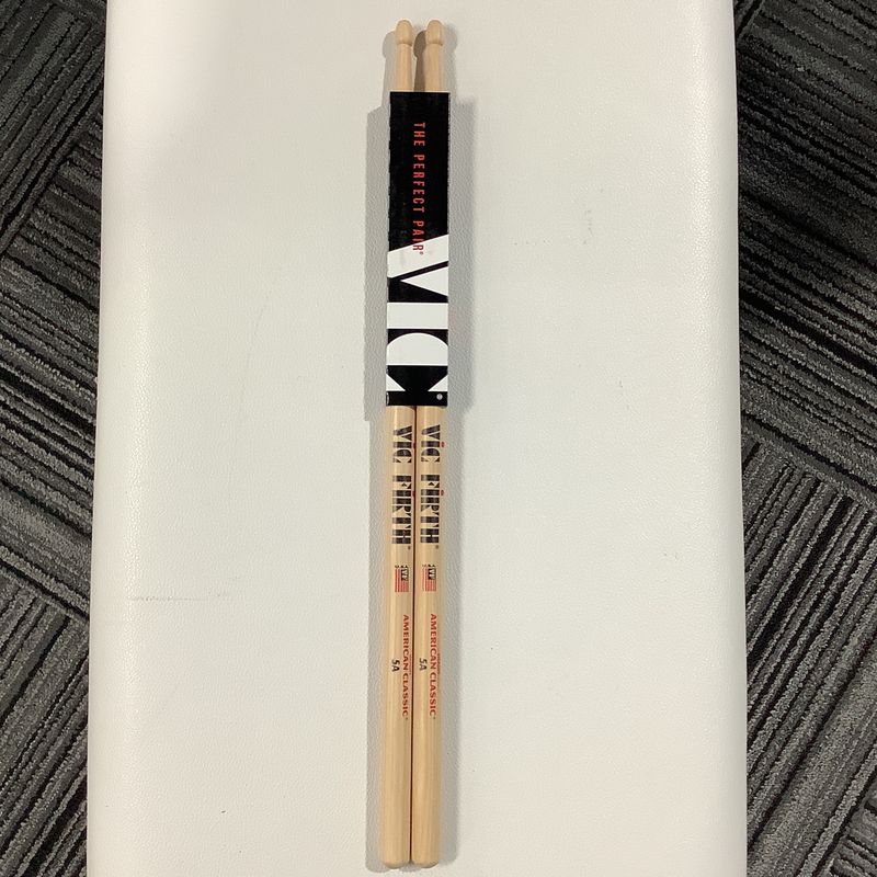 Vic Firth Hickory Wood Tip American Classic 5A Drumsticks