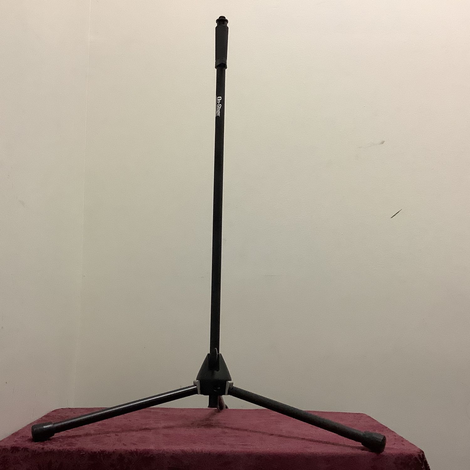 On Stage Heavy Duty Tripod Microphone Stand On Stage Heavy Duty Tripod Microphone Stand