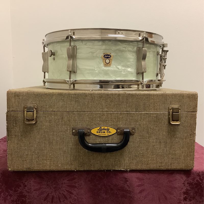 Ludwig Pioneer 14" x 5 1/2" White Marine Pearl Transition Badge Snare Drum w/Case