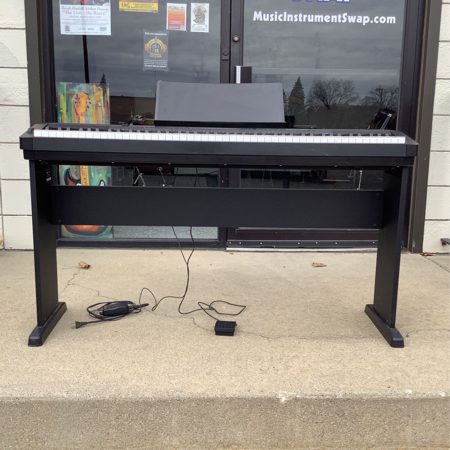 Casio CDP-220R 88-Key Digital Piano Casio CDP-220R 88-Key Digital Piano