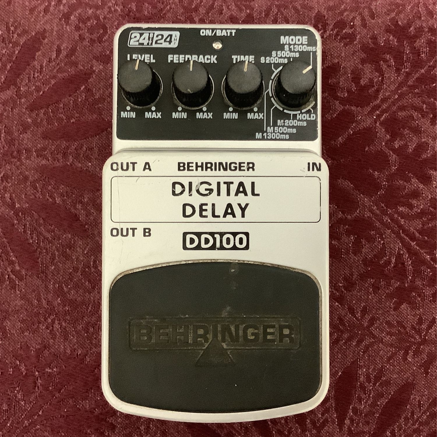Behringer Digital Delay DD100 Guitar Pedal