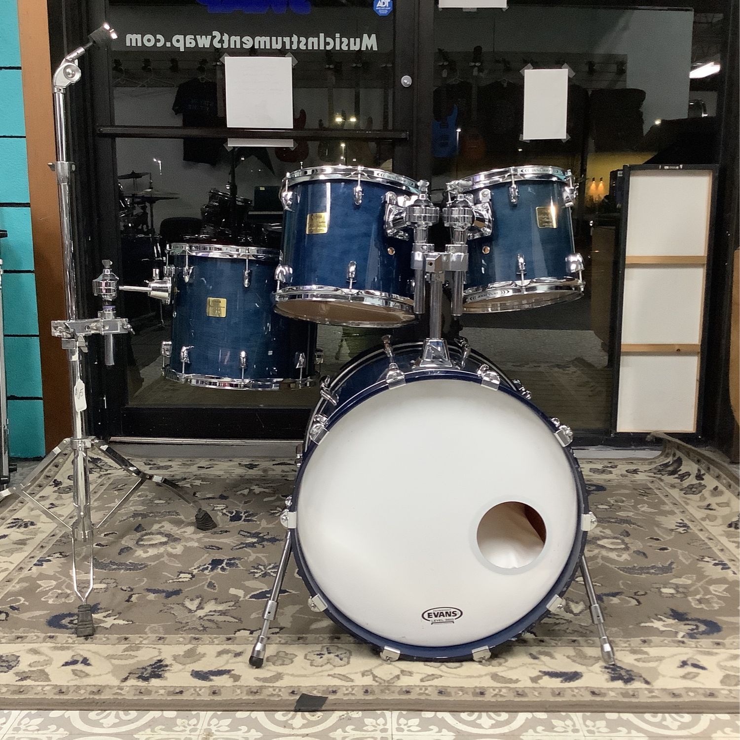 Yamaha Absolute Maple Custom 10"/12"/14"/20" 4pc Drum Set