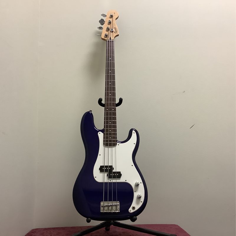 Fender Squier Affinity P Bass Guitar