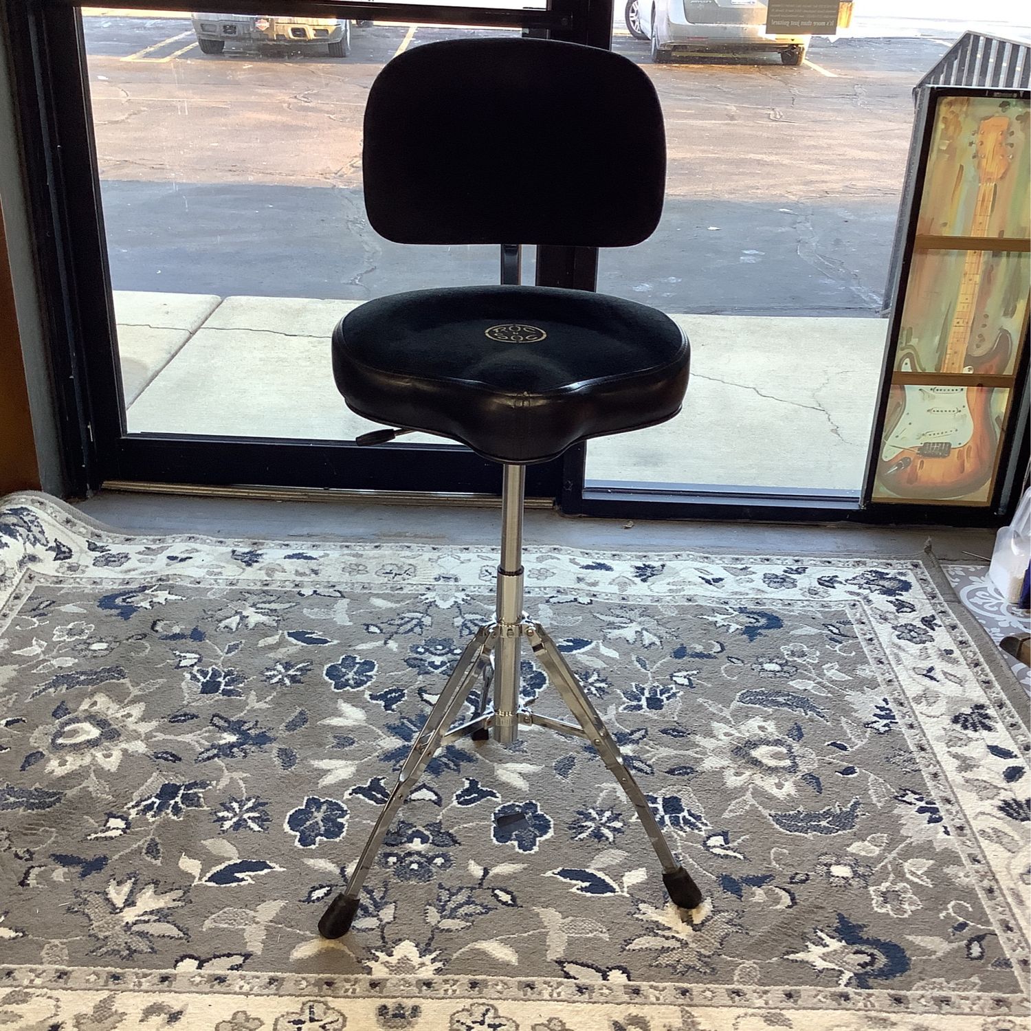 Roc-n-Soc Hydraulic Saddle Throne w/Backrest & Extended Base