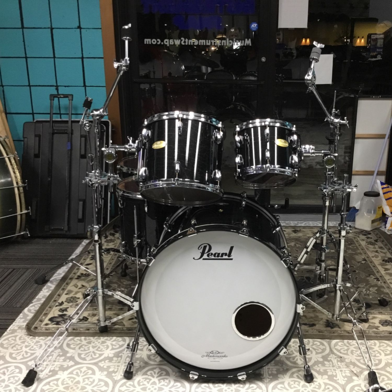 Pearl Masterworks 10"/13"/16"/18"/24" Drum Set w/Hardware