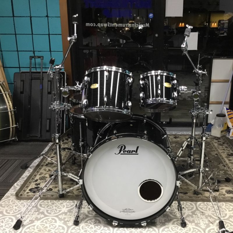 Pearl Masterworks 10"/13"/16"/18"/24" Drum Set w/Hardware