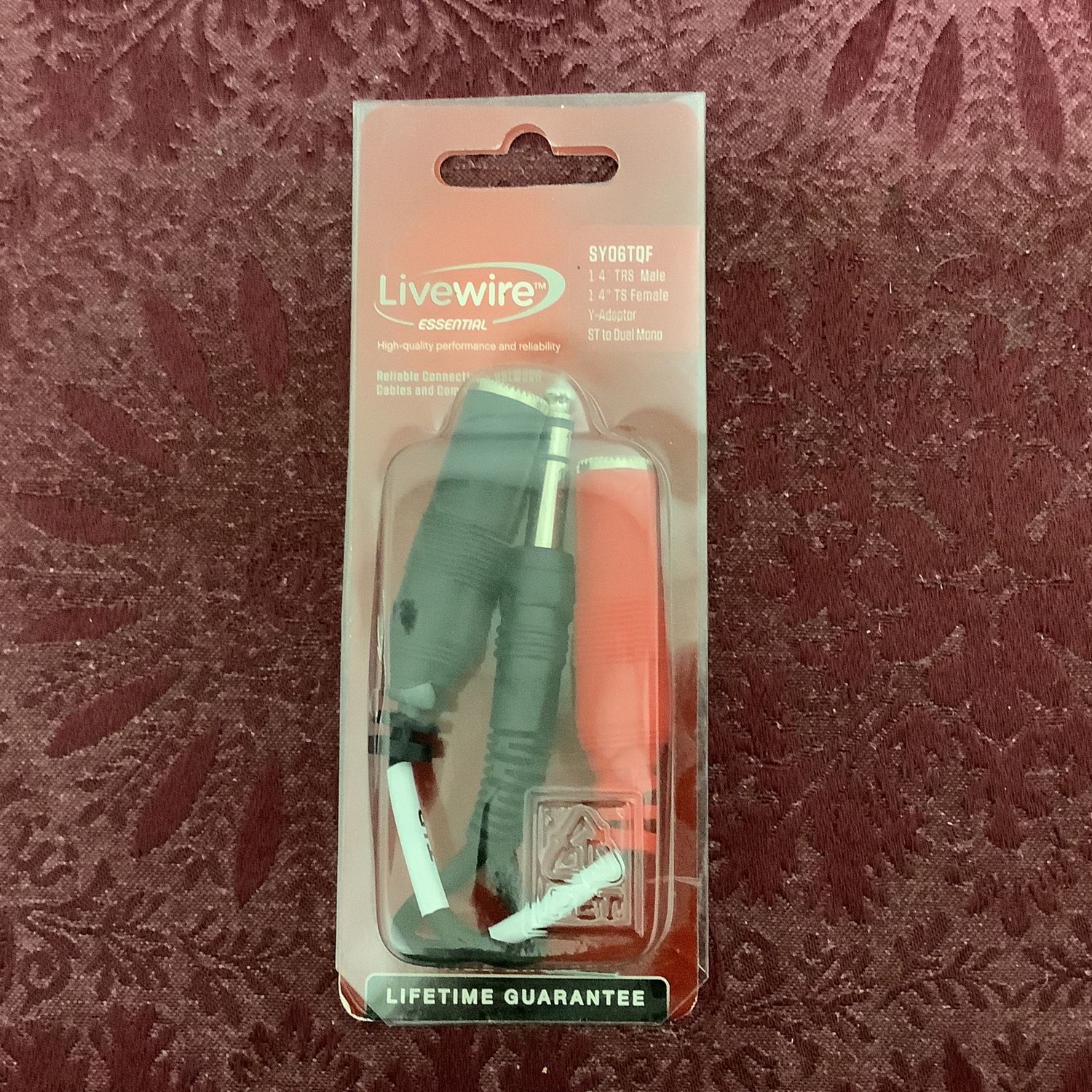 Livewire Essential SY06TQF Y-Adapter 1/4" TRS to 1/4" TS Female Black 6 in.