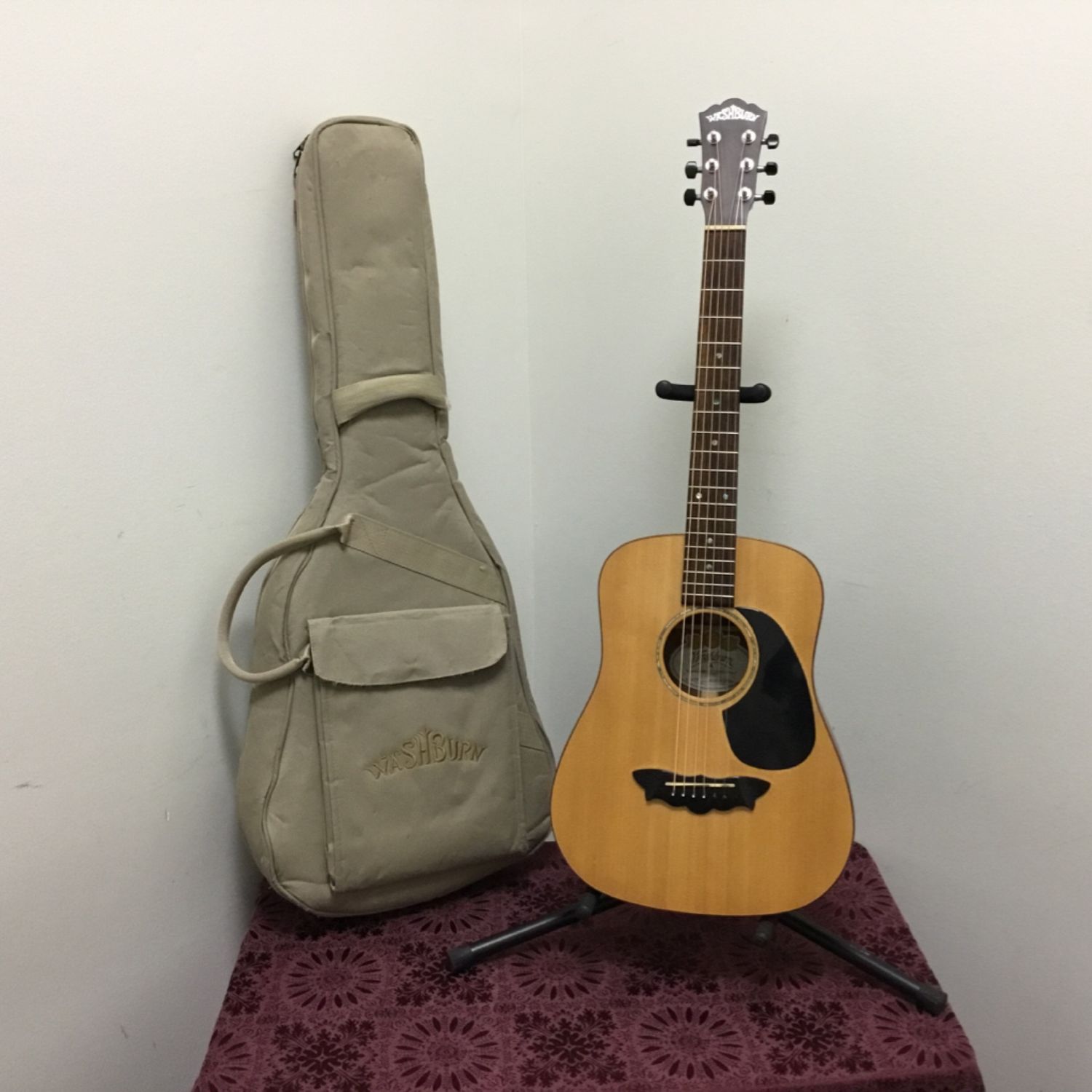 Washburn Timbercraft B52SW Acoustic Guitar w/Gig Bag