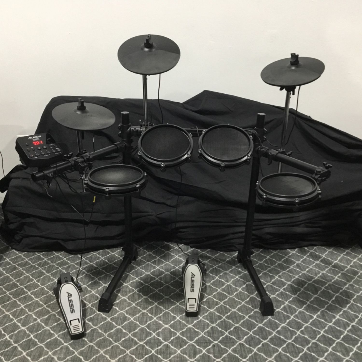 Alesis Turbo Mesh Kit Electric Drum Set