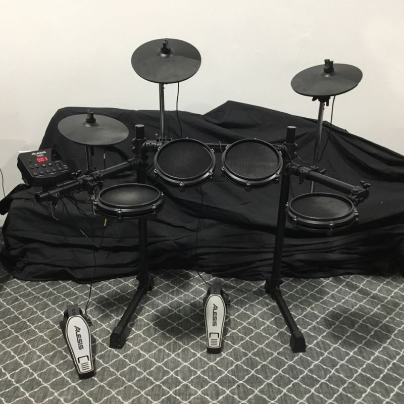 Alesis Turbo Mesh Kit Electric Drum Set