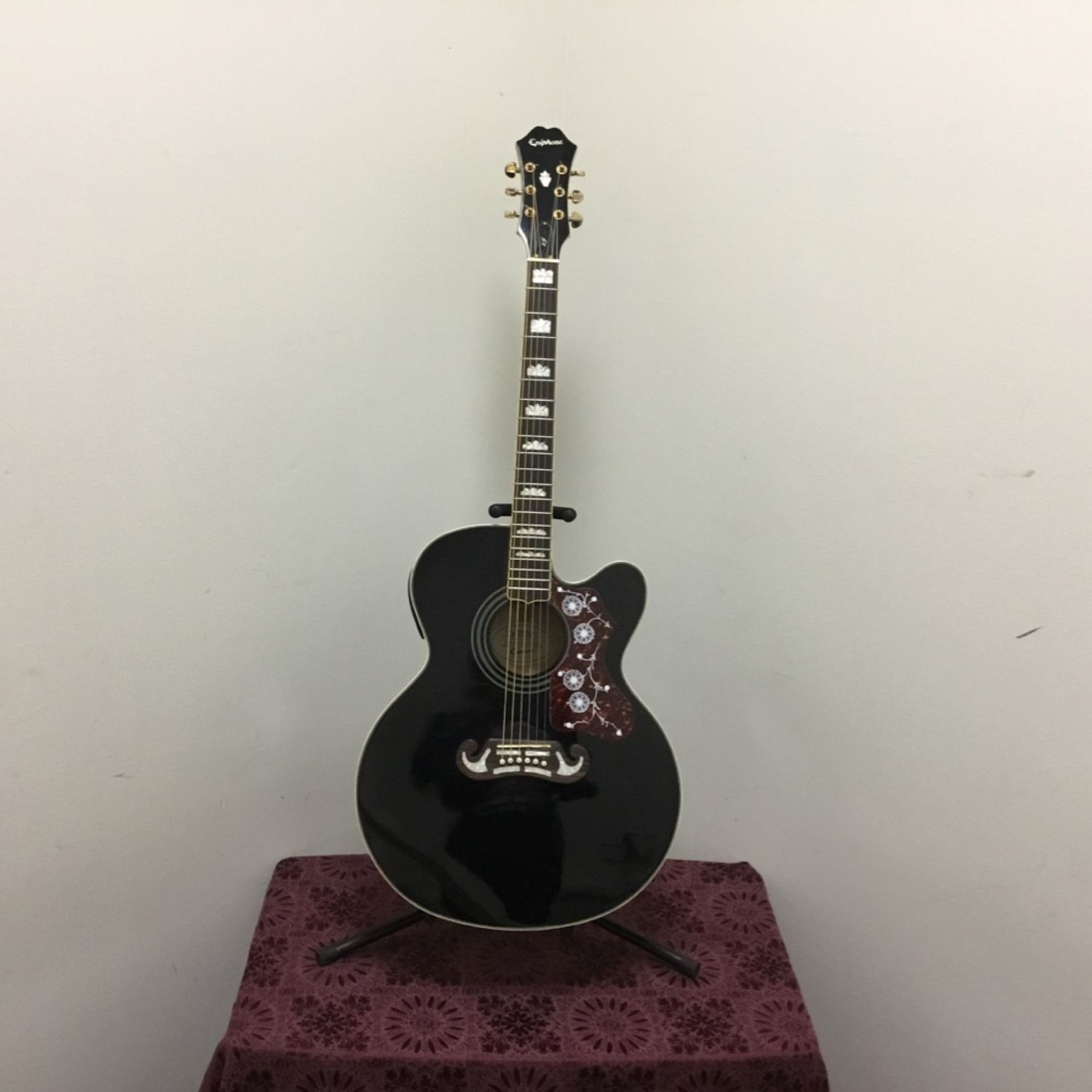 Epiphone EJ-200CE/BK Acoustic/Electric Guitar Epiphone EJ-200CE/BK Acoustic/Electric Guitar