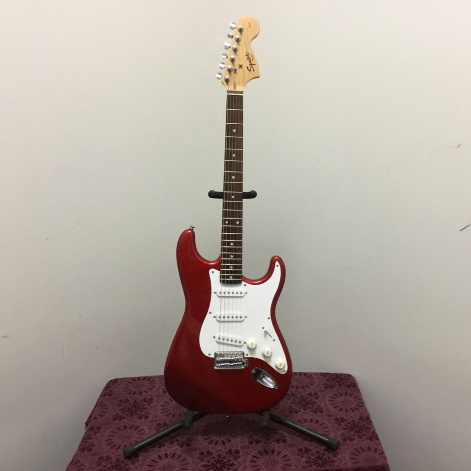 Fender Squier Affinity Stratocaster Electric Guitar Fender Squier Affinity Stratocaster Electric Guitar