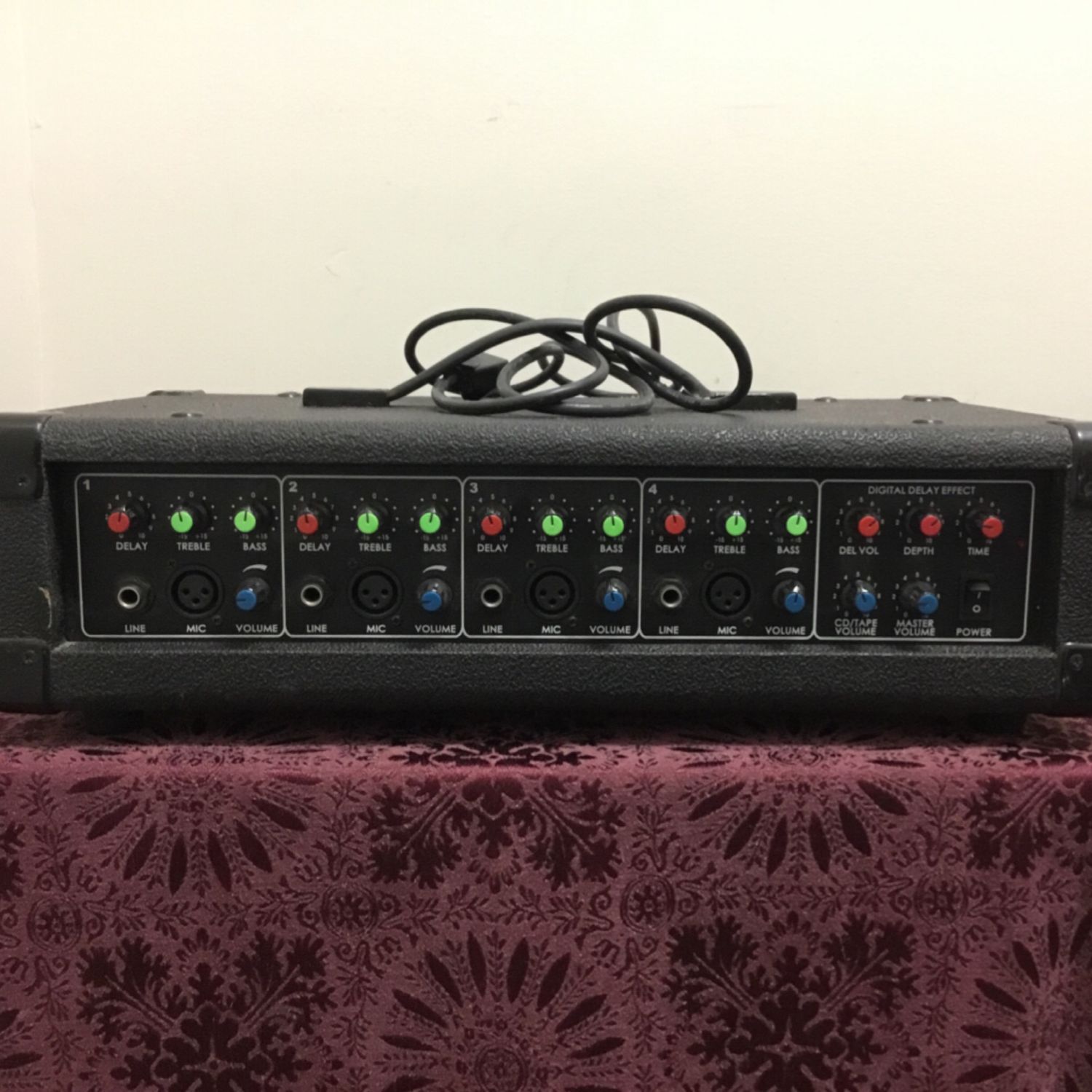 Hollinger PA-120 4 Channel Powered Mixer w/Effects