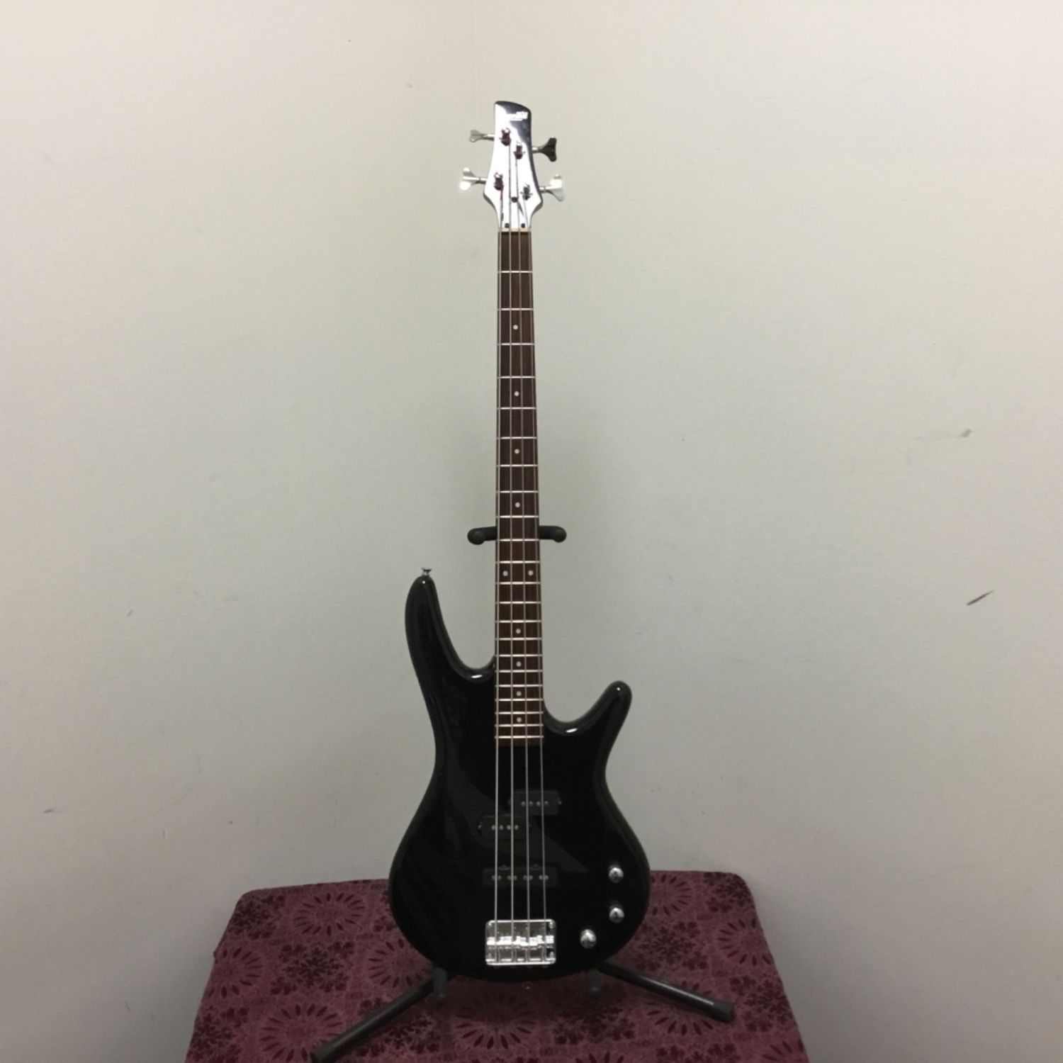 Ibanez Soundgear Gio 4-String Bass Guitar Ibanez Soundgear Gio 4-String Bass Guitar