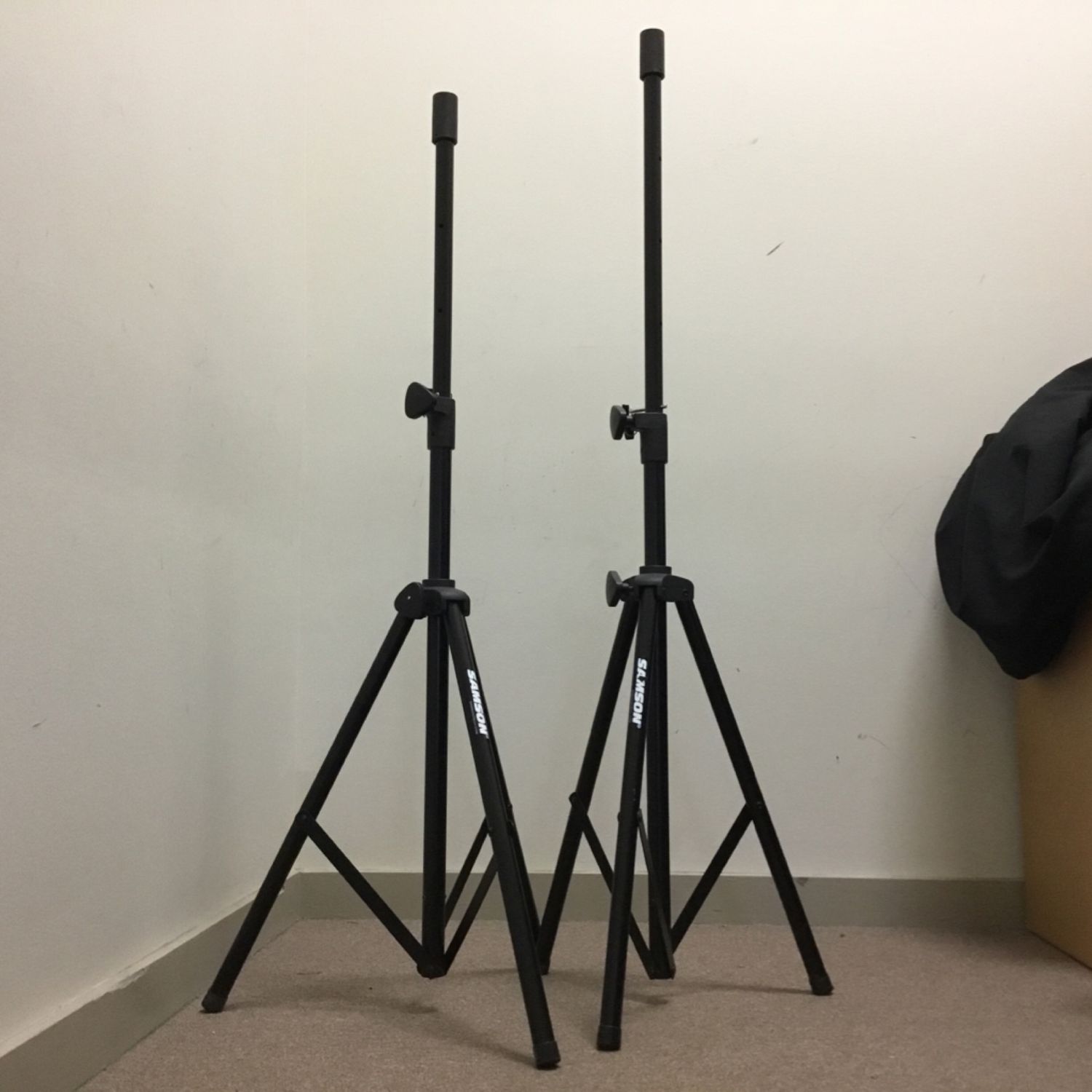 Samson LS2 Lightweight Speaker Stands (Pair) Samson LS2 Lightweight Speaker Stands (Pair)