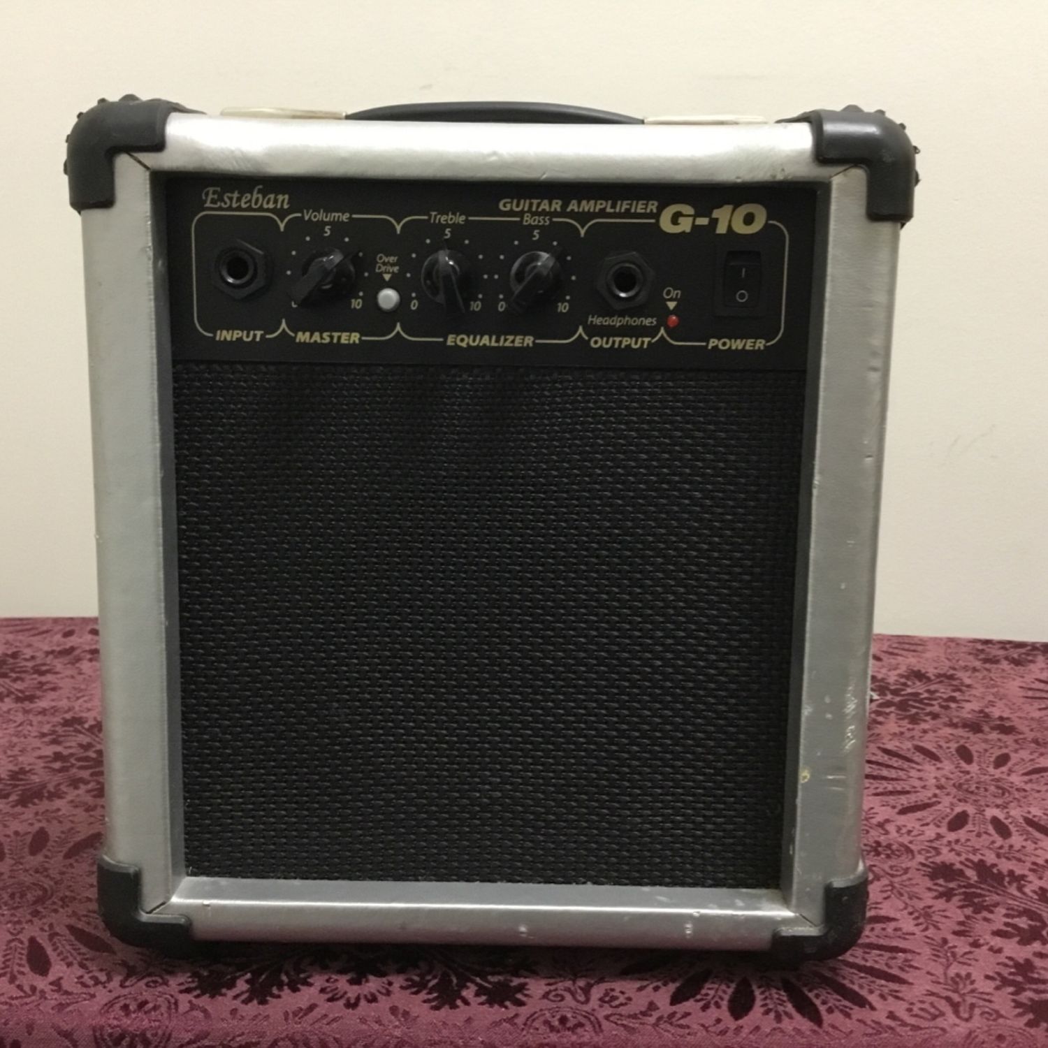 Estaban G10 Guitar Amp Estaban G10 Guitar Amp