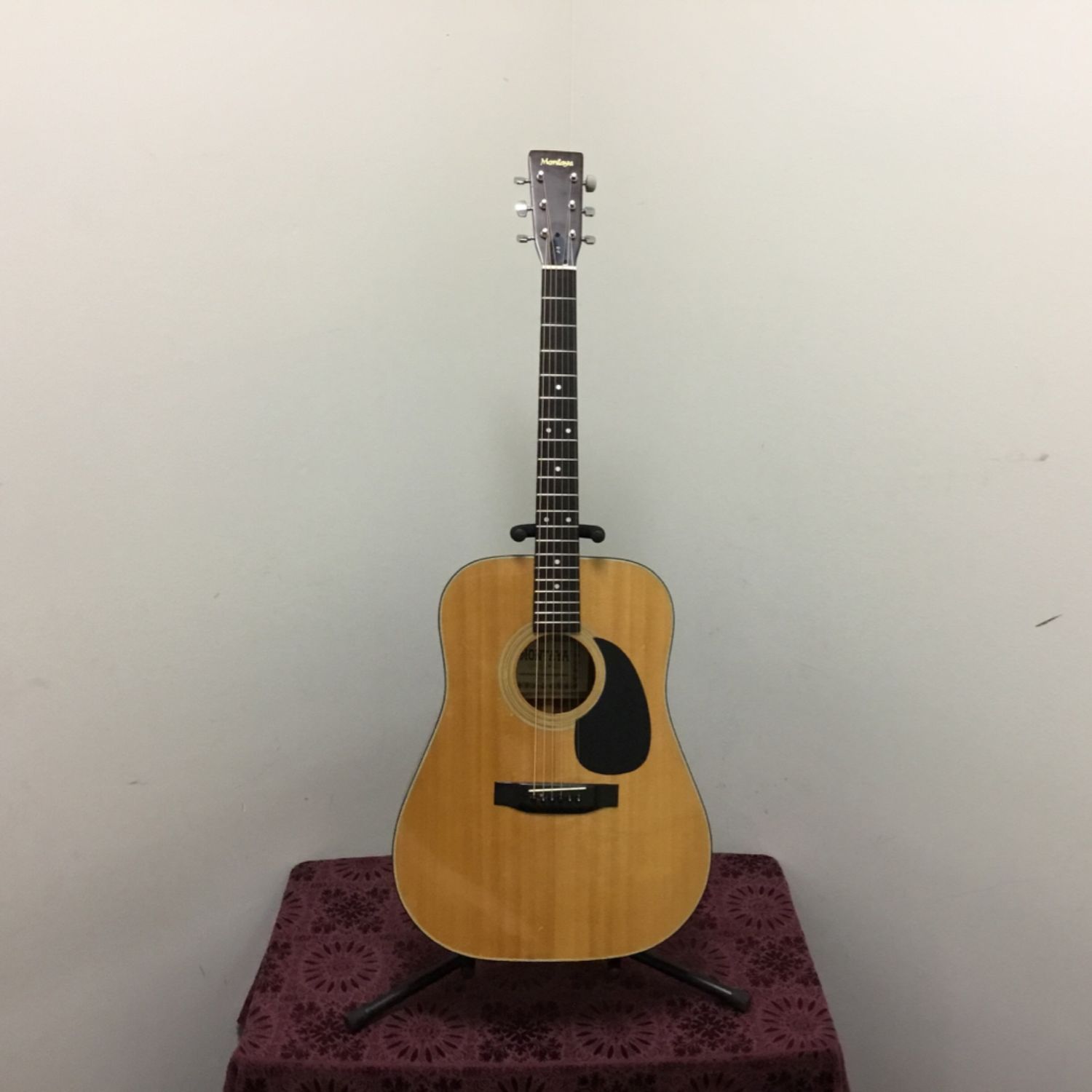 Montaya J-3 Model No. W-15 Acoustic Guitar