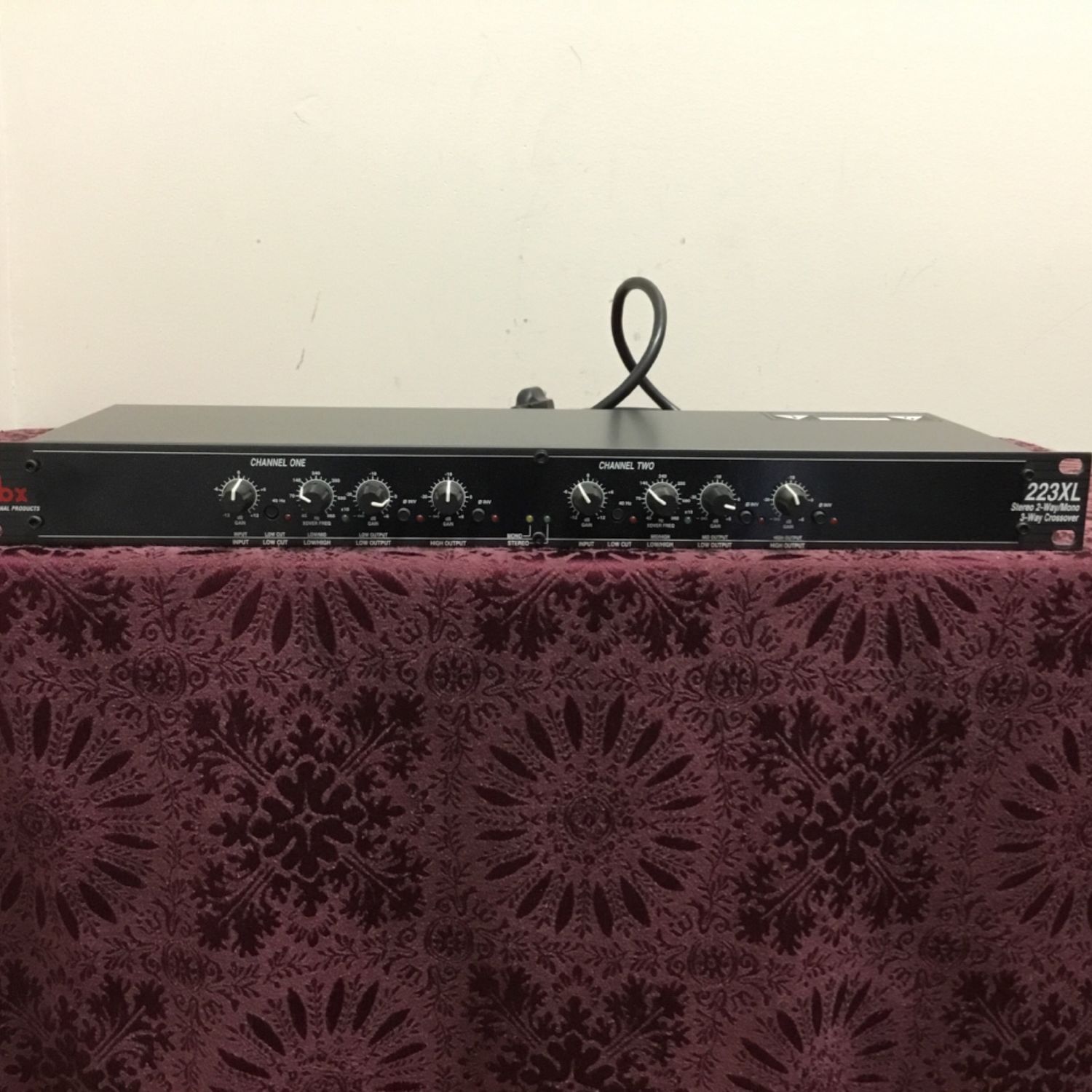 DBX 223XL Stereo Crossover DBX 223XL Stereo Crossover