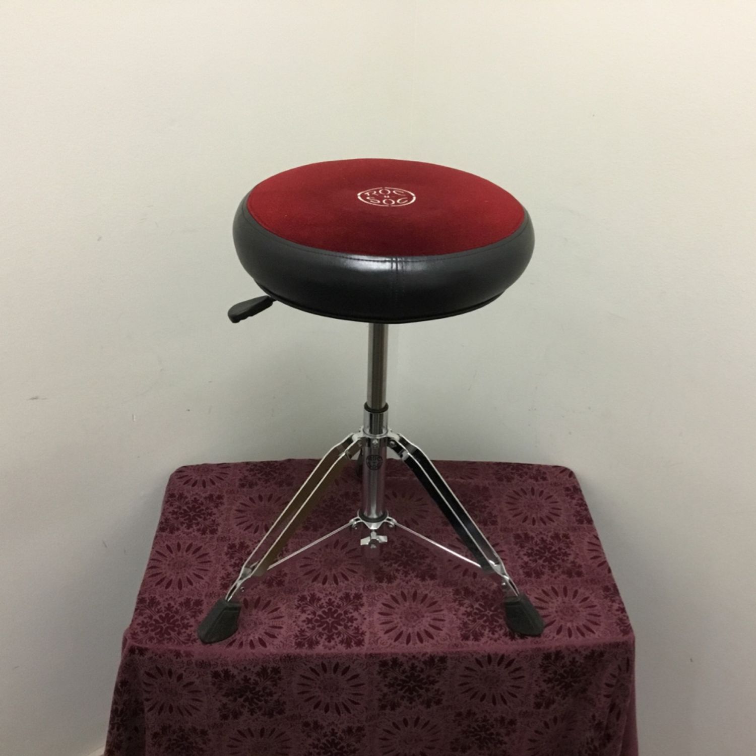 Roc N Soc Drum Throne Roc N Soc Drum Throne