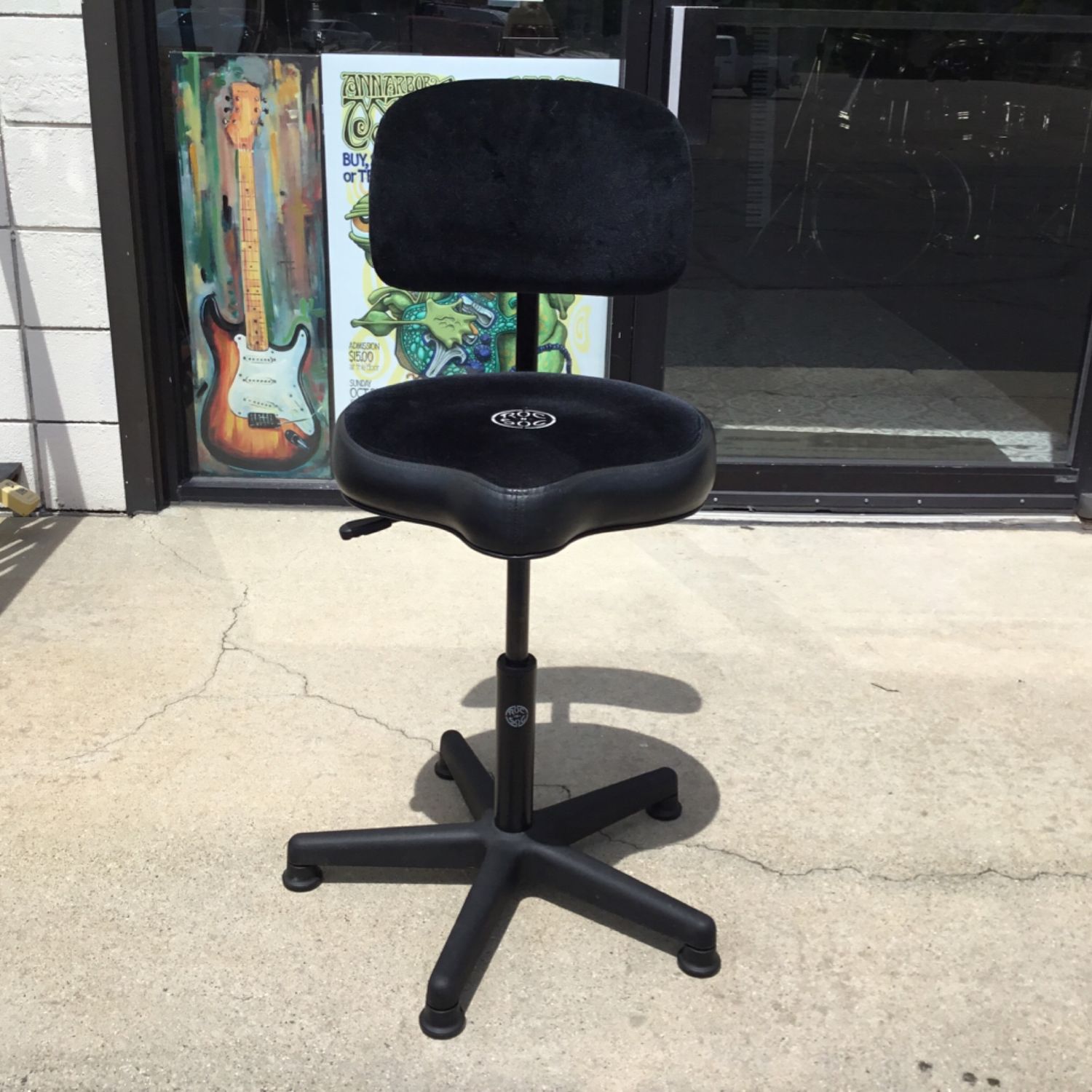 Roc N Soc Hydraulic Lunar Series Drum Throne w/Backrest Roc N Soc Hydraulic Lunar Series Drum Throne w/Backrest